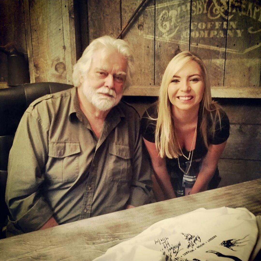 Happy Birthday to Gunnar Hansen! Such a nice dude! 