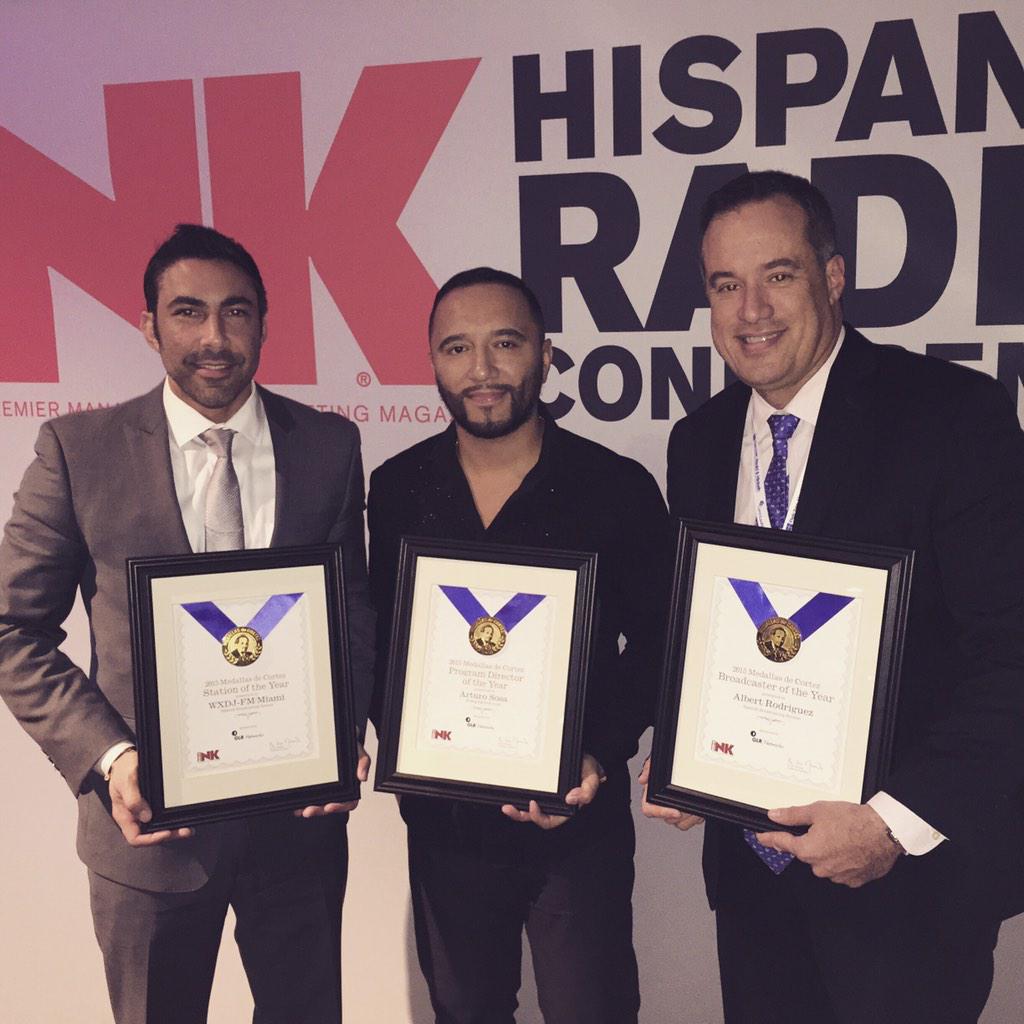 SalasMedia's tweet image. #Radio Ink Award winners @elzol1067fm @JamminJohnny106 @Mega979nyc @VladyGomez