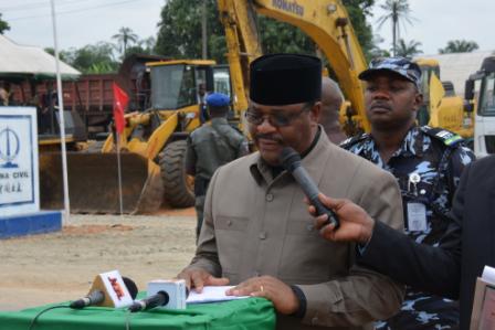 FMWorksNG's tweet photo. The length of the section IV (Aba–Port Harcourt in Abia/Rivers State) which we are flagging off is about 41.4km. http://t.co/f0HfFgIzVU