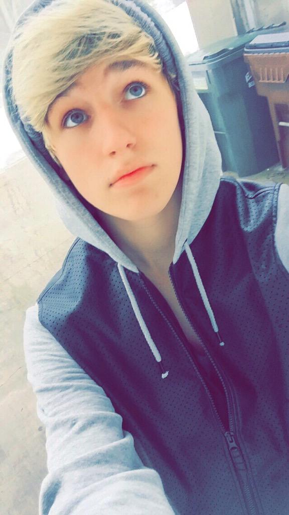 The Tide Fan (@karla_tide) on Twitter photo 