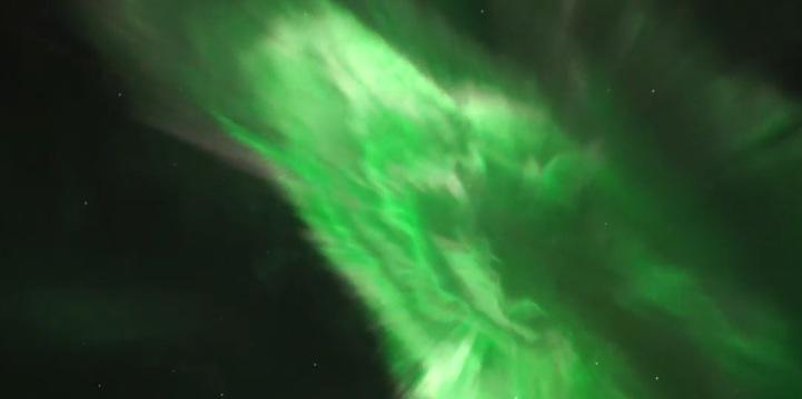 JPMajor's tweet photo. This real-time aurora footage is the most incredible thing you'll see today http://t.co/1eWsU6B4pI http://t.co/atrvAX3smE