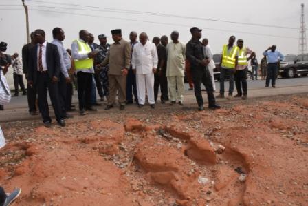 FMWorksNG's tweet photo. It will also reduce the time of travel on this route, road crashes and cost of maintaining vehicles plying the road http://t.co/65lnLN4del