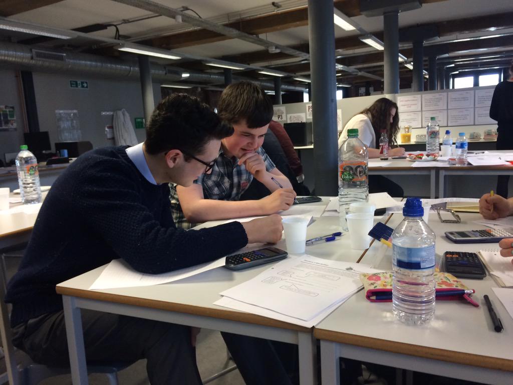 onlyabeggar's tweet photo. @isaacphysics @LifeSciencesUTC LLSUTC Students working hard on #isaacphysics vector problems. http://t.co/ZrpSwaAm40