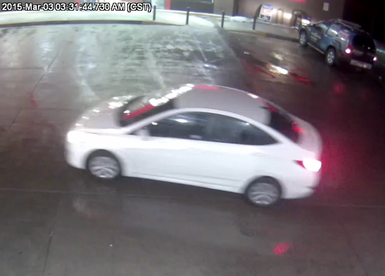 WichitaPolice's tweet photo. Pictured are suspects from a robbery. Info? Contact our robbery investigations section at 268-4177 or @crimestoppers http://t.co/OrNXebpZJC