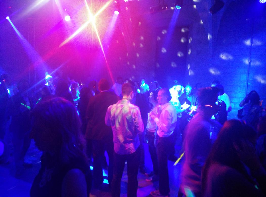 SendFaster's tweet photo. #tweetbeats #getdown Silent Disco? It's like diet bacon: at first you're skeptical, but soon you're a believer. http://t.co/SKc2z9cth9