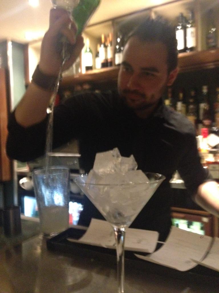 BrownsVCT's tweet photo. One of our talented #cocktail master! :-) Worth to try.. #drinks #party #peoplemakedifference #nightout #victoria http://t.co/ZoyBEUSSQQ