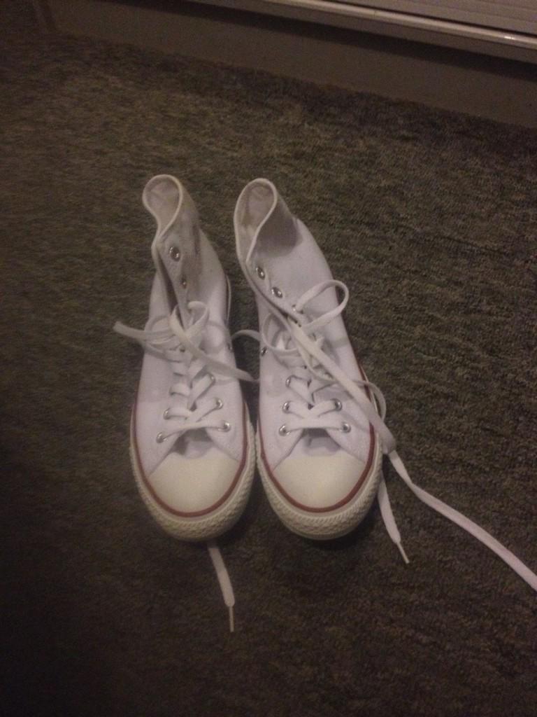 SendMeHelp's tweet image. 