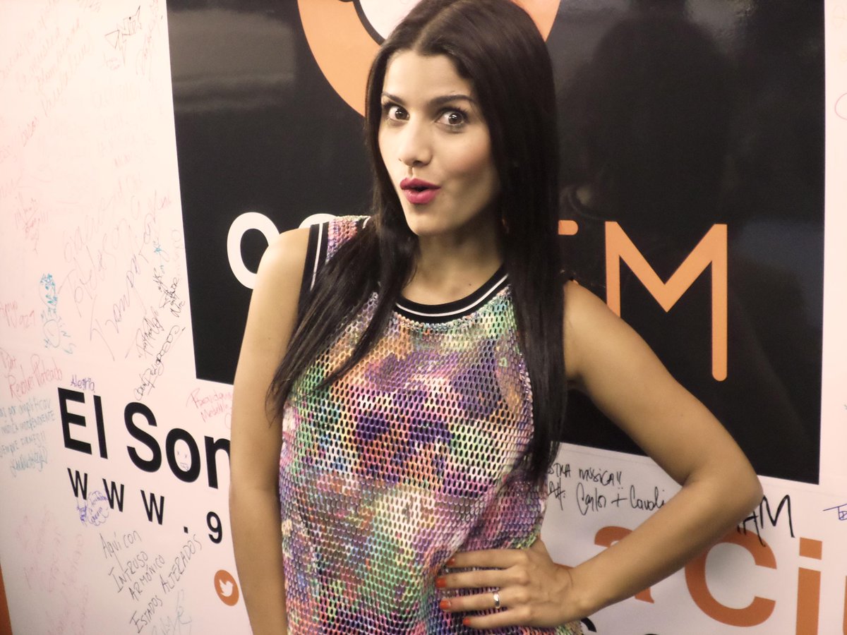 mixcolombiafm's tweet photo. Hoy nos acompaña @MartinaMusica #Alaire  http://t.co/EjYfrWHhAS entrevista Peligrosa con @camilachain @camilawills http://t.co/8z9xTMPme1