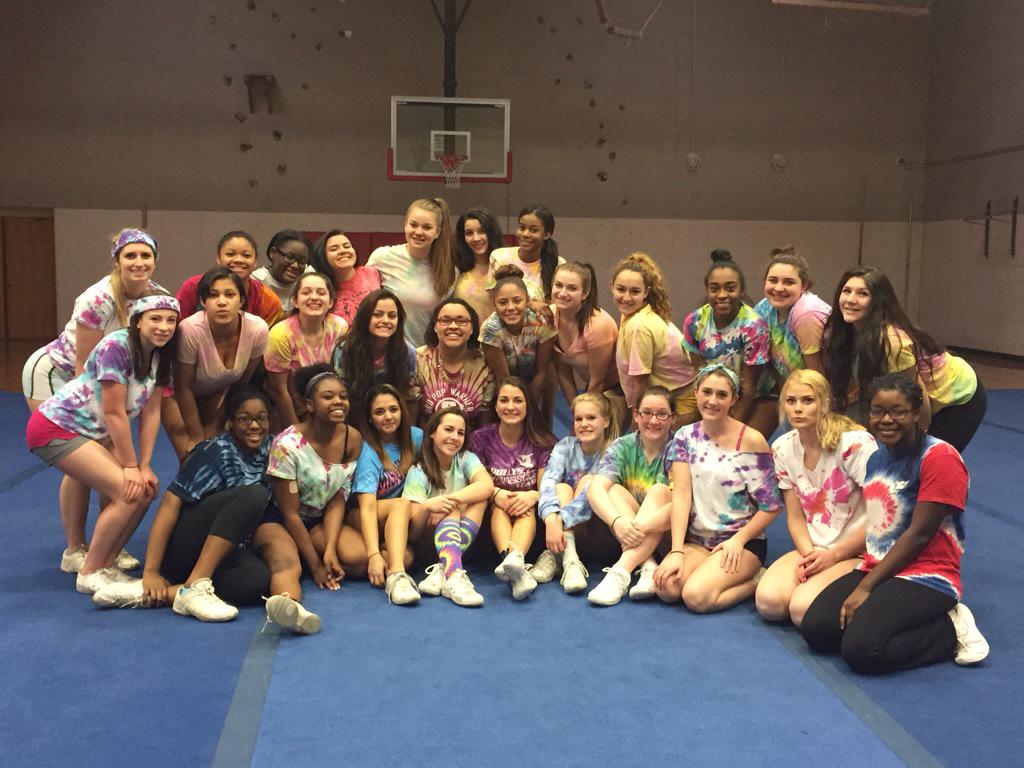 SHSVCHEER's tweet photo. Tie dye day ❤️💛 http://t.co/rz5EL2Paoj