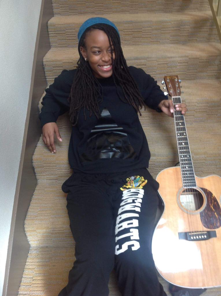 AutumnCymone's tweet photo. @apparel_black and #Hogwarts 💜 New cover coming! http://t.co/axyAyOG08s
