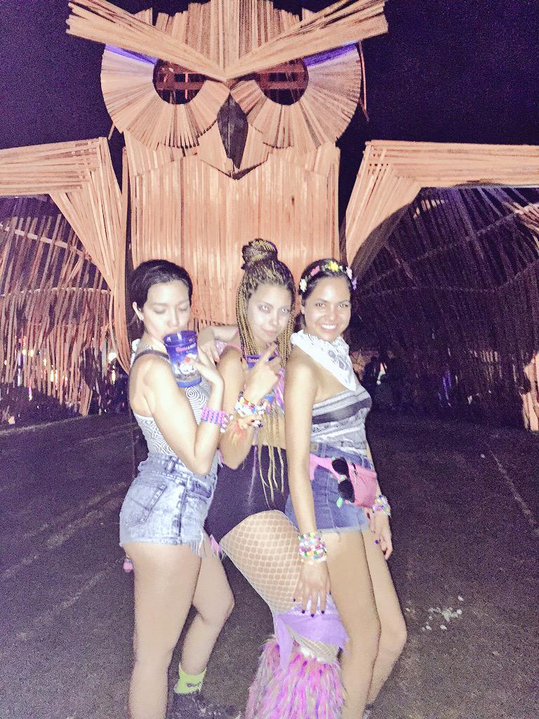 coc0spice's tweet photo. Excuse the zombie eyes but shouts to my beb for finally sending me these photos from #EdcPr2015💕 #wideawake93 #edcPr http://t.co/Yeua23kRNN