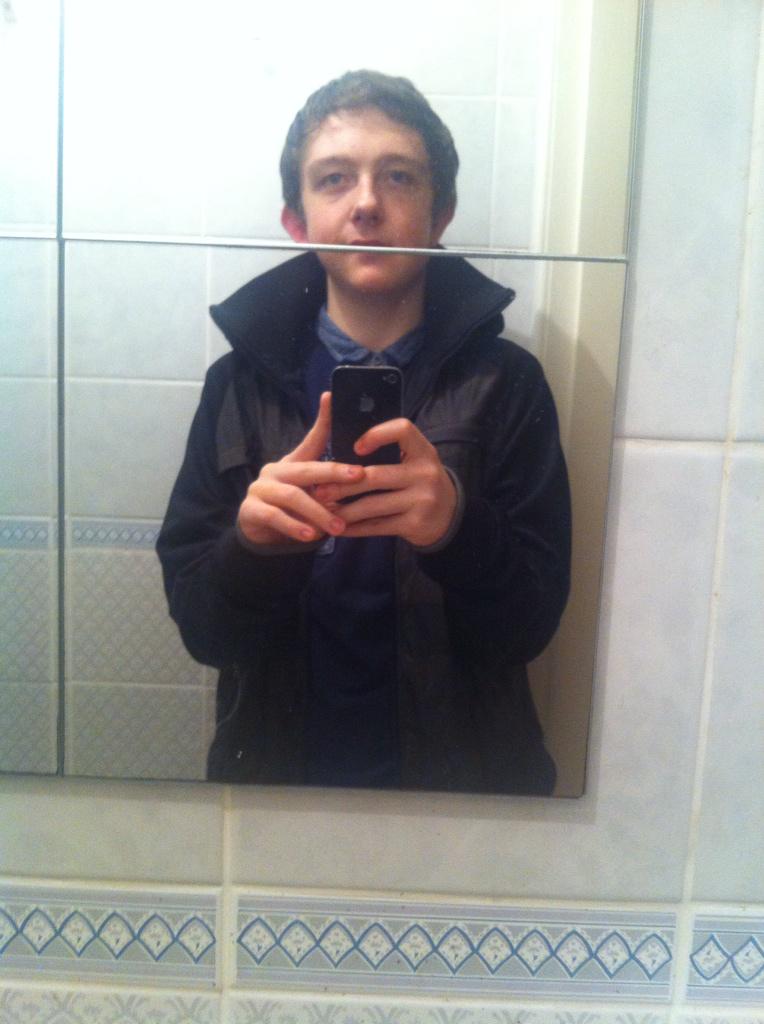 784fghghf5's tweet photo. @FauxMackenzieZ me cutie...? http://t.co/UGbjy3rlL2