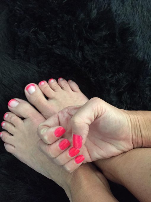 Here ya go guys ;). I had to take the pic so my apologies for the poor quality :) http://t.co/ktLYFH<a href="/tag/gobolts"class="tags"><span>#gobolts</span></a><a href="/tag/boltsnation"class="tags"><span>#boltsnation</span></a>