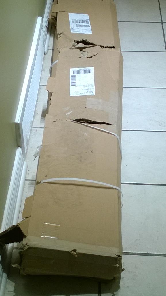 dmcarch's tweet image. So this is #Ikea delivery....not impressed.