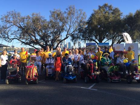 lisa_fernandez's tweet photo. The competitors & supporters of the #gophermuster #southperthsiesta #millpointrotary more racing @9NewsPerth 8.30am http://t.co/qfFX1uYu8t