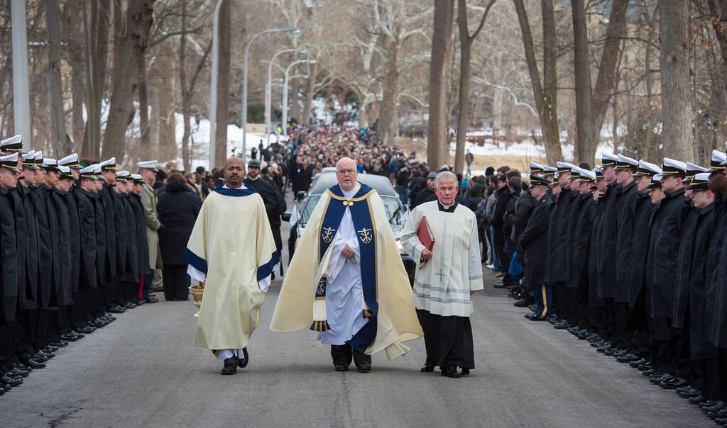 B_StUklUsAAytKz.jpg:large