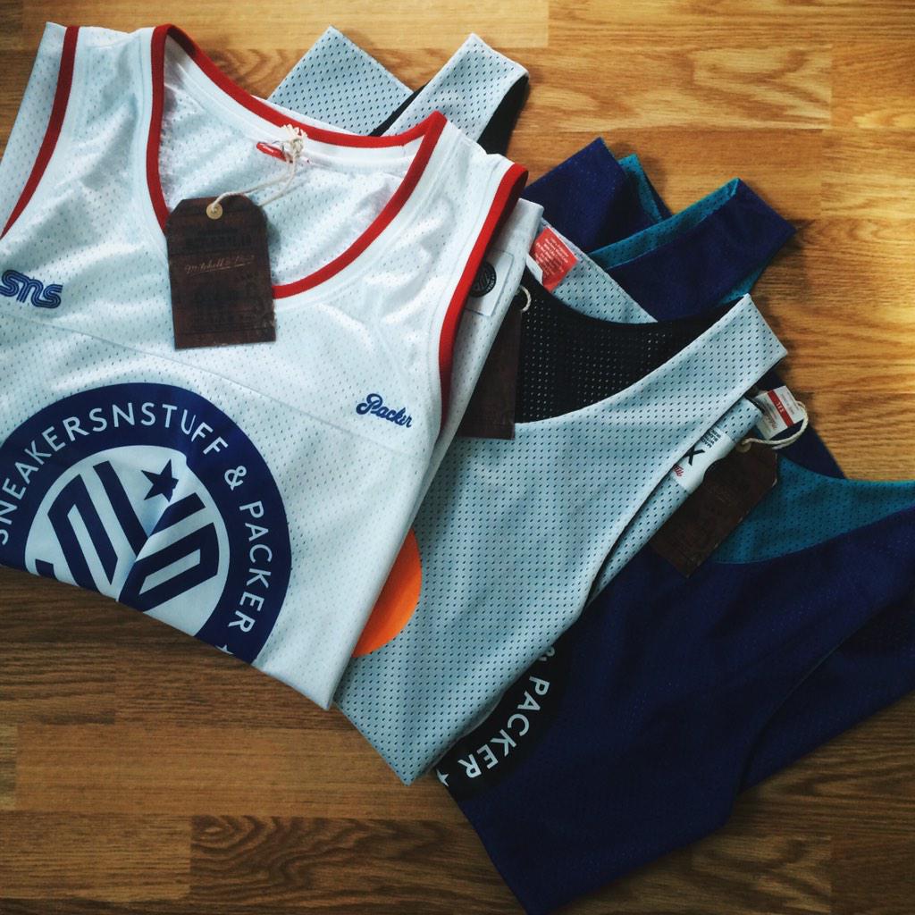 madebyill's tweet photo. #token38 collab Jerseys I designed ✂️✏️ http://t.co/aaImO32o4K