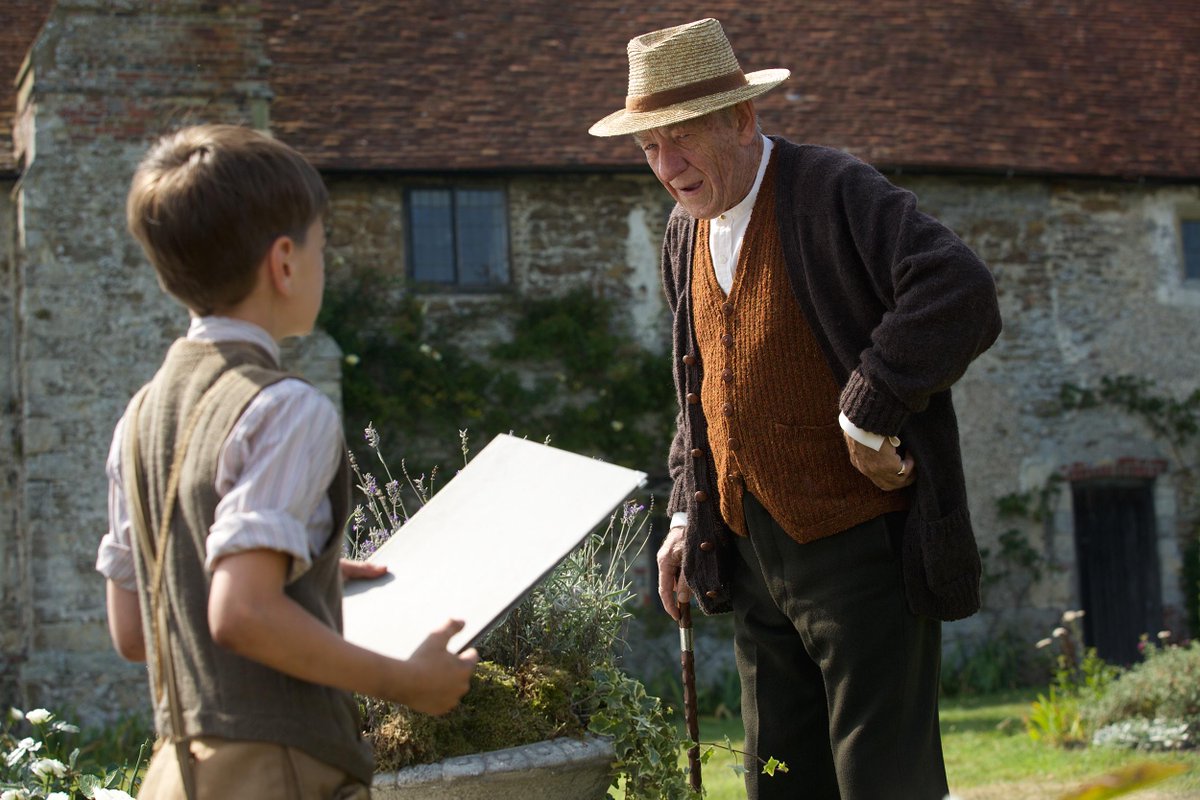 oscarnoyukue's tweet photo. イアン・マッケランが老シャーロック・ホームズを演じる映画「Mr. Holmes」予告編。93歳となって隠居生活を送っていたホームズがかつての未解決事件に再び挑む。ビル・コンドン監督。http://t.co/7V4MMvGNJV http://t.co/GXcWLHR6IA