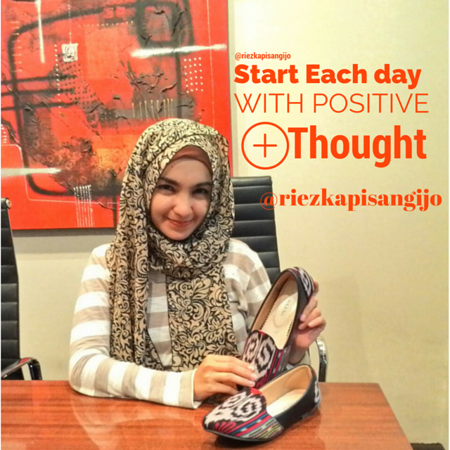 RiezkaPisangIjo's tweet photo. Start each days with positive thought. @wrausahamandiri #WMM2015 http://t.co/CLTfSmvDPJ