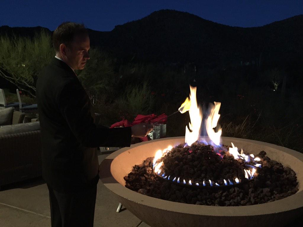 SchafferBrian's tweet image. @GWTroon perfecting the #s'mores. #TroonGolf #gallerygolfclub #Gunslinger2015 #HappinessBusiness