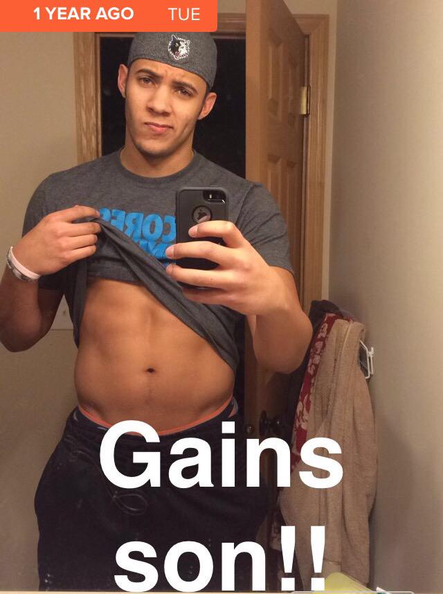 Joe_Taft_'s tweet photo. Man, do I love @timehop 😂 @K_evans92 #Gains #PicWar @reyamek @GnarlyGiang http://t.co/uyquT2TRXz