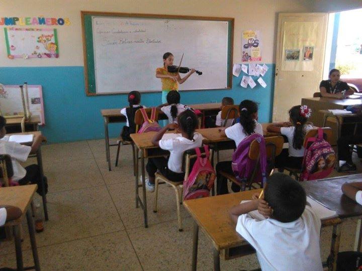 aarongarciaz's tweet photo. Conciertos 40 Aniversario. Abisai Garcia. UEBarrio Simón Bolivar 1 #ElSistemaCumple40 @NucleoLags http://t.co/qs1qFydUAl