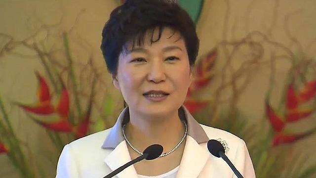 kk110900's tweet image. 노태우 전대통령처럼 종북과의 전쟁 선포하셔서 종북 박멸하시길~~ "@SBS8news: [#속보] 박 대통령 "리퍼트대사 피습은 한미동맹에 대한 공격" news.sbs.co.kr/news/endPage.d… http://t.co/OetvOuSslg"