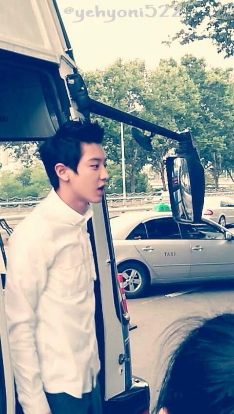 chyafky's tweet photo. “@EXOffical_: Chanyeol is so damn attractive here I'm bye http://t.co/PgBWNsR148”