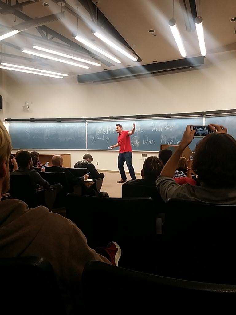 HmusaZ's tweet image. @danmartell in #SDTechFounders