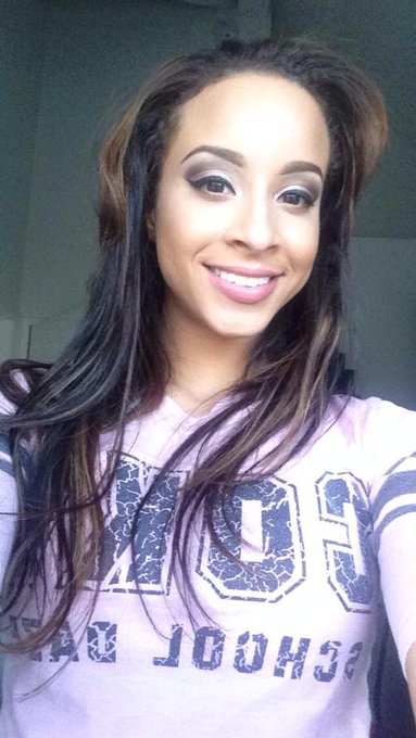 Twitter hates clothed selfies http://t.co/sauaUdFrPF