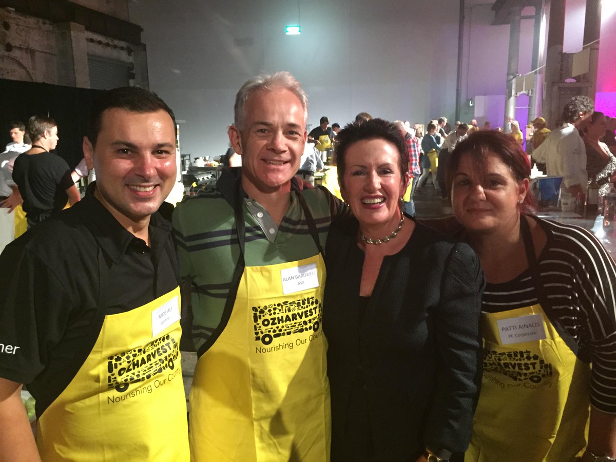 Earlier this week I opened the <a href="/OzHarvest/">OzHarvest</a> #CEOCookOff. Here w/ <a href="/chefmattmoran/">Matt Moran</a>, <a href="/FourinHand/">Gary montsdeoca</a> and <a href="/cityofsydney/">City of Sydney</a> CEOs.