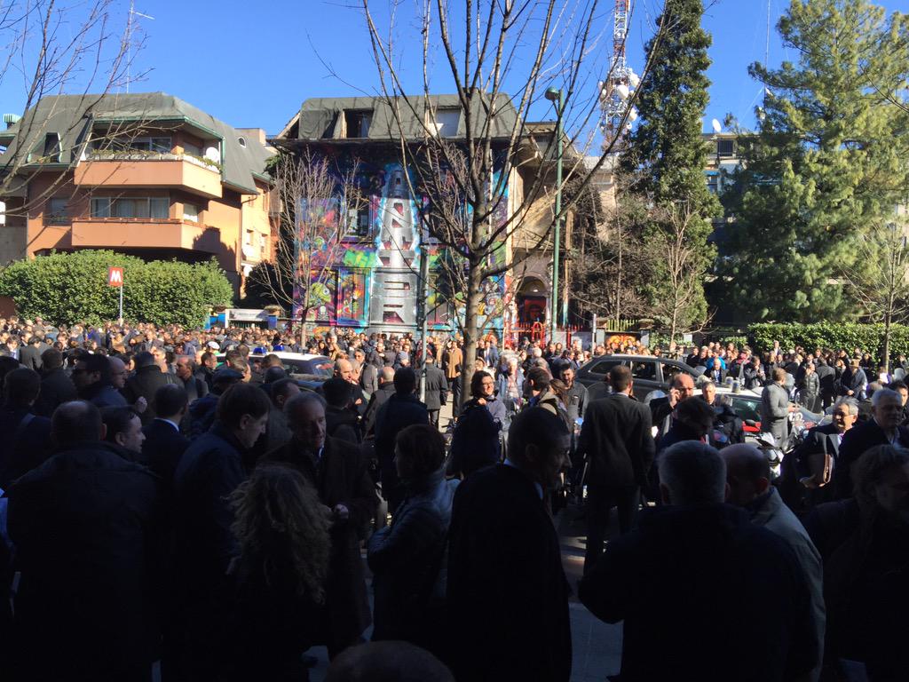 Sede del Sole 24 Ore e di PWC quasi completamente evacuata. È stata un allarme bomba con telefonata anonima