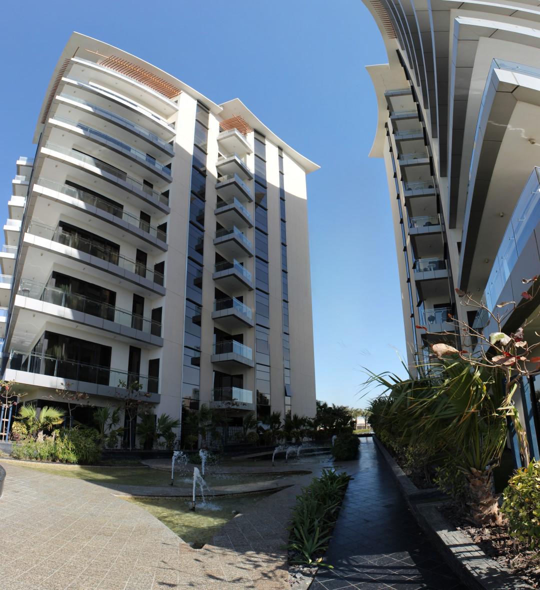 LeReefBahrain's tweet photo. Le Reef luxury residential towers in Reef Island. #luxuryapartment #freehold #bahrain http://t.co/YMAi14eYdr http://t.co/I1fLJTjuw9