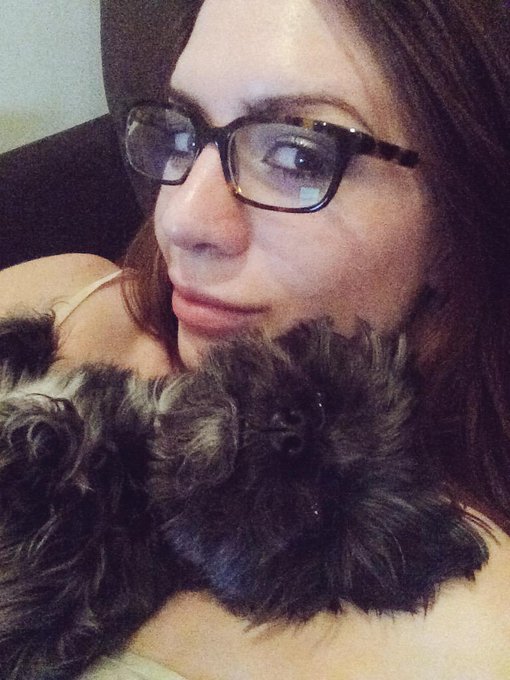 Glasses game. ❤️ http://t.co/sWYiEjkH8h<a href="/tag/thepants"class="tags"><span>#thepants</span></a>