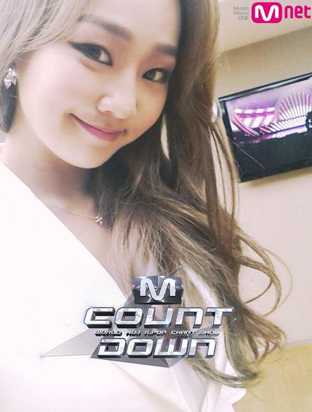 B_UOg23U8AI9rRX.jpg:large