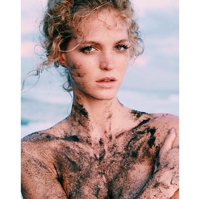 Happy birthday Erin heatherton! I miss you beautiful, ily  