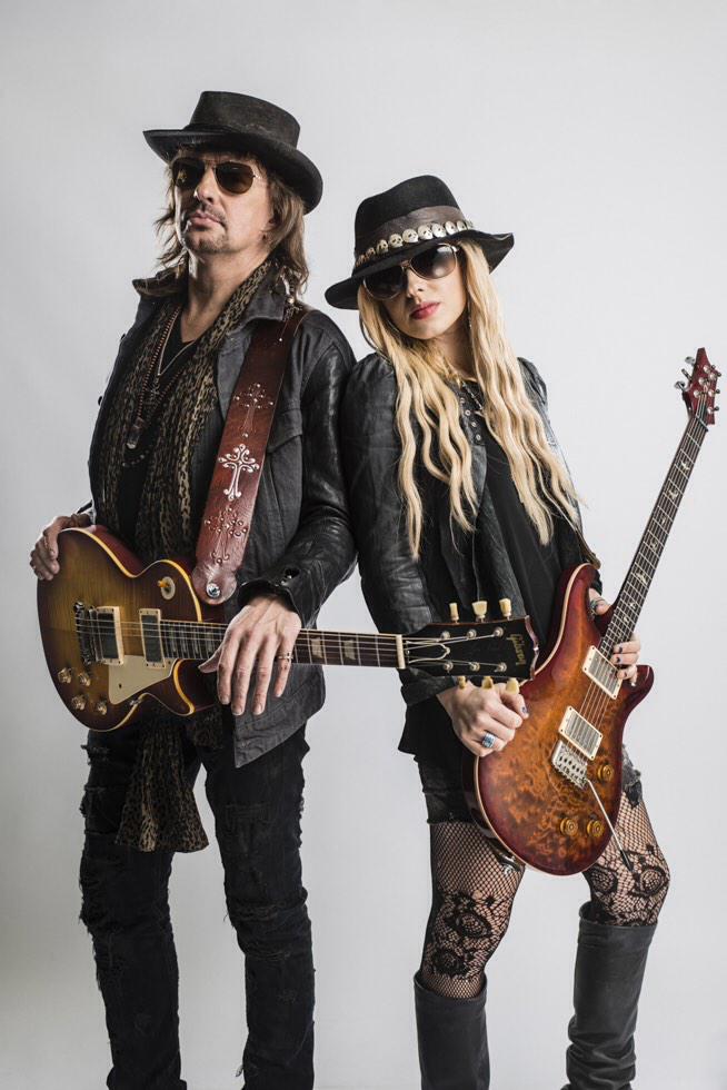 HeidiWaser's tweet photo. Great behind-the-scenes-shot at #download2014 of @TheRealSambora  and @orianthi Photo credit: @ffotogirl 👏 http://t.co/NMdPw7ikhR