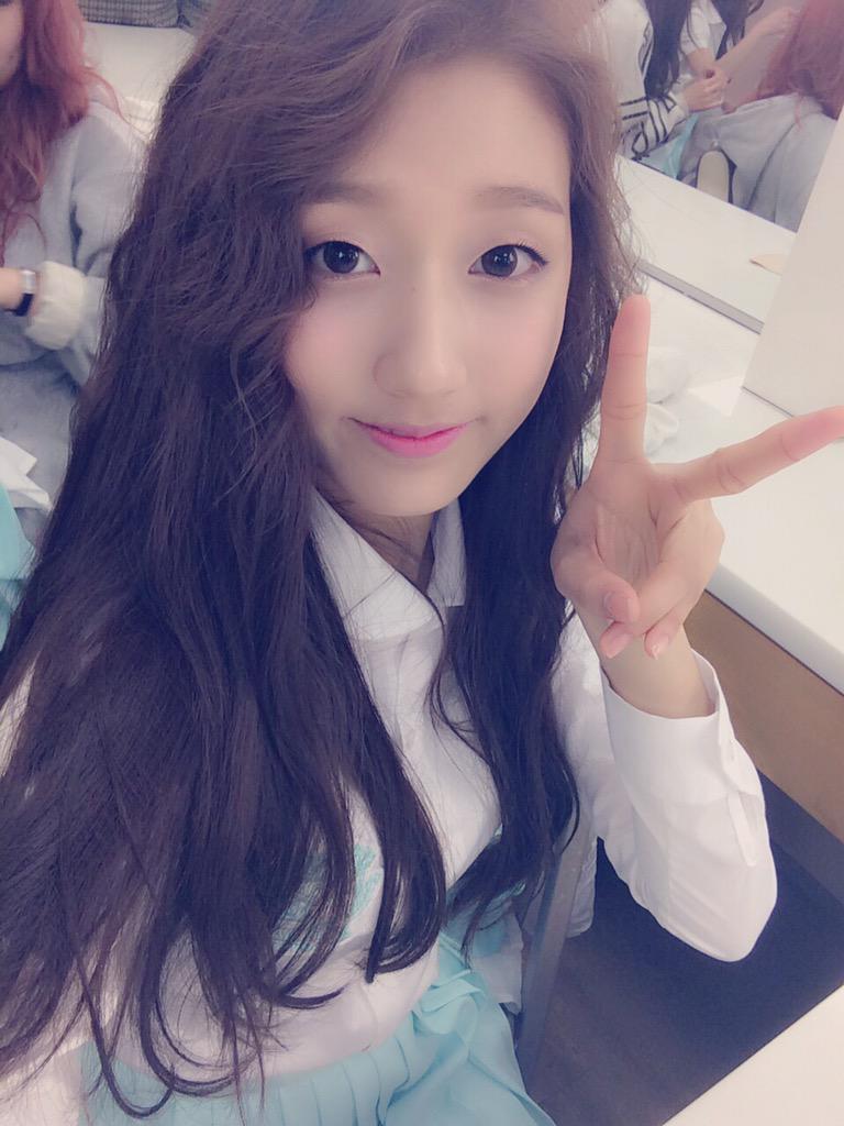 LvzWorld's tweet photo. "@Official_LVLZ: [#Lovelyz] 설레설레 나는 막 설레~!! #안녕_Hi 와 함께 #놀이공원 도 기대해주세요❤️ http://t.co/H5SCGWVj0a"