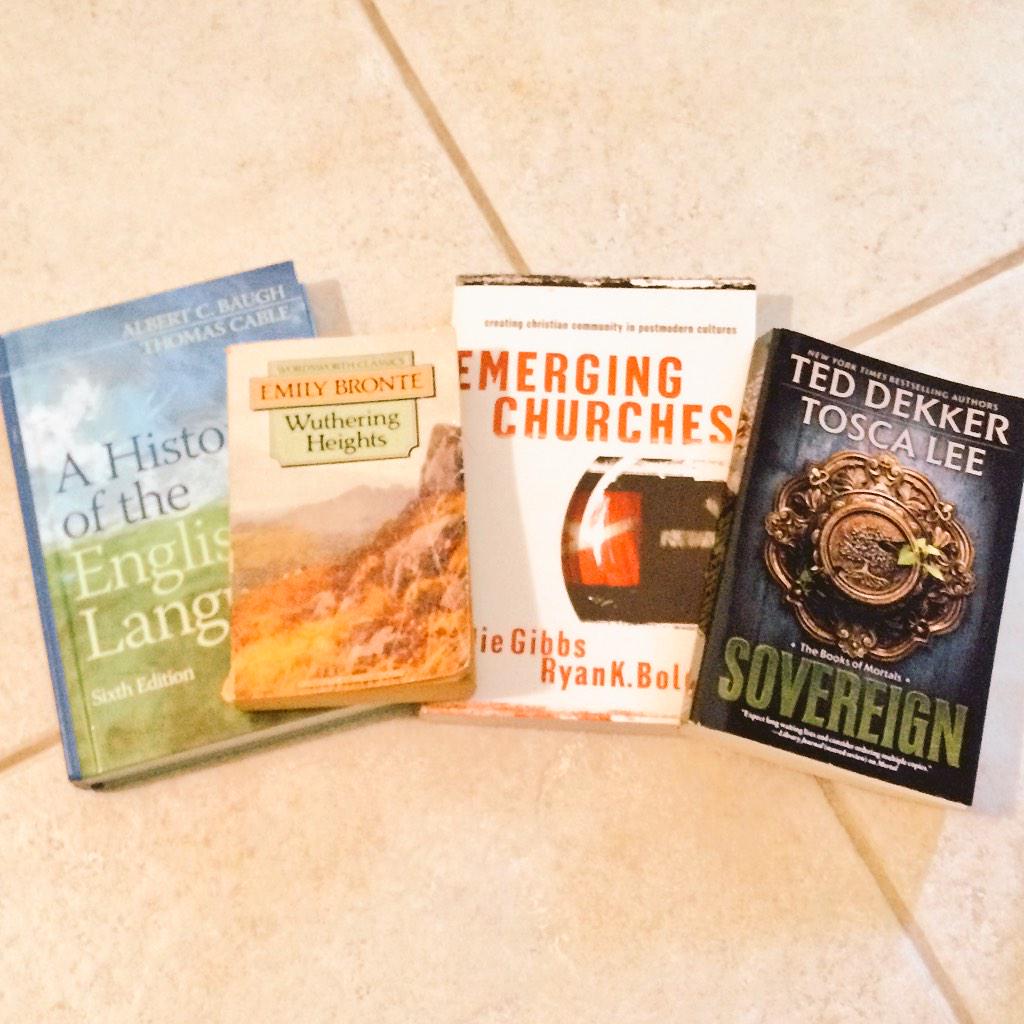 nikkisam3's tweet photo. #WorldBookDay my reading list for the cruise! http://t.co/Yl3wOjgjlQ