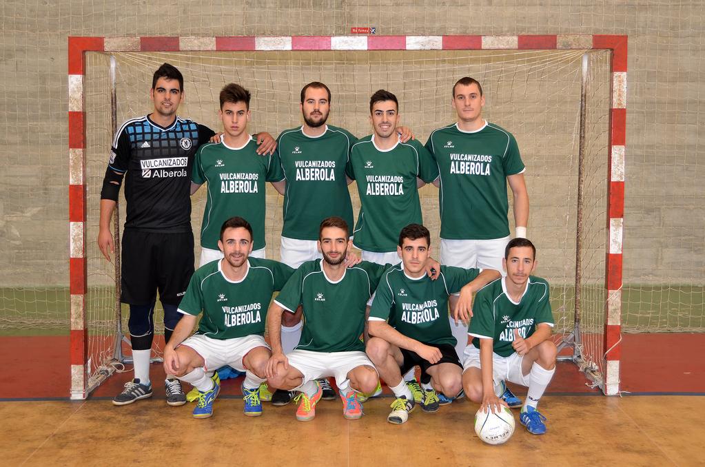 VulcAlberolaFS's tweet photo. Foto de antes de un partido de la liga @elxfutbolsala . No están todos los jugadores de nuestro equipo. #ForzaVulca http://t.co/w9NZxsGSmA