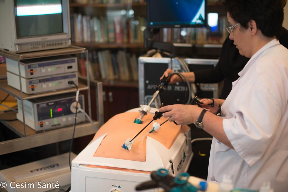 CesimSante's tweet photo. Démonstration du simulateur #SimSei #AppliedMedical http://t.co/bh4AiY2K4i