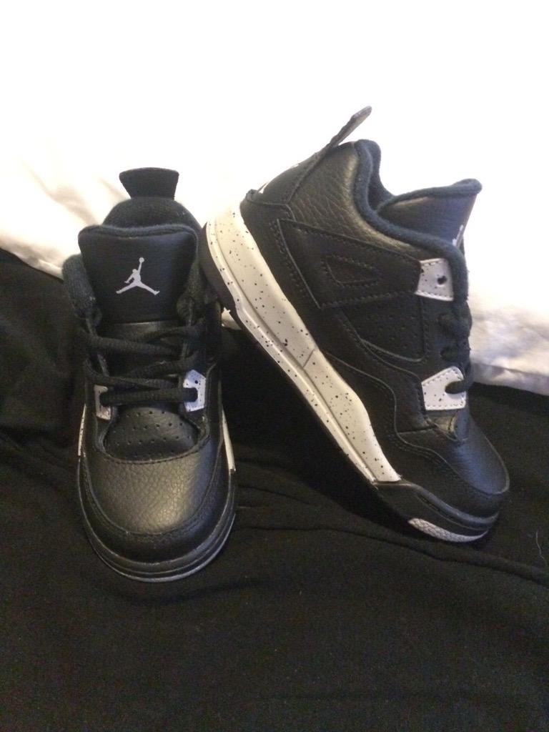 jay_crone's tweet photo. My nephew's already on his shoe game and he's not even 2 yet #oreo4 http://t.co/bILskP8j3K