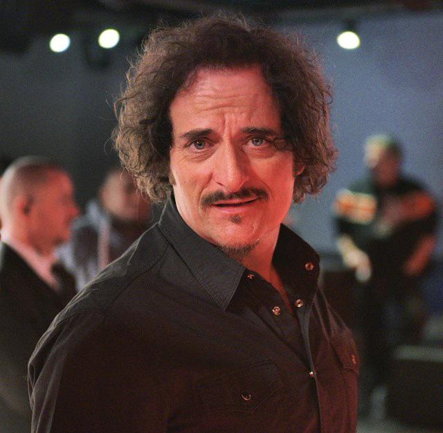 OpieSamCro's tweet photo. Paris France @KimFCoates 👍 http://t.co/aIJhdhA4p4