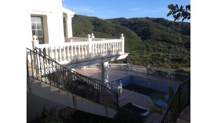 SpainLink's tweet image. #Benahavis #Marbella #Luxury #Spain 6 Bes, 5 Bathrooms,  409m2, Swimming Pool #PuertoBanus #Golf €1,155,000.00