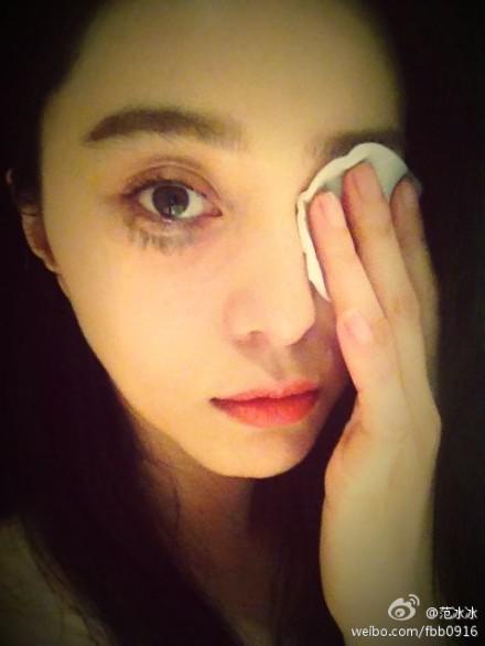 FanBingbing321's tweet photo. 妆化的好，不如缷的好，收工一条龙加五分钟缷妆法！ http://t.co/lEZvn02TeL