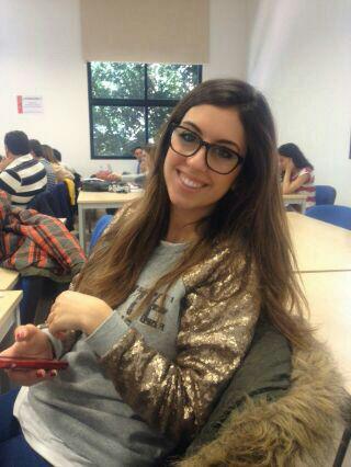IsabelRubio4's tweet photo. "@miri13982: @IsabelRubio4 En clase 😬😬😬😬 http://t.co/RfRjQ2Pm6C" ajajajja q bien lo pasamos..