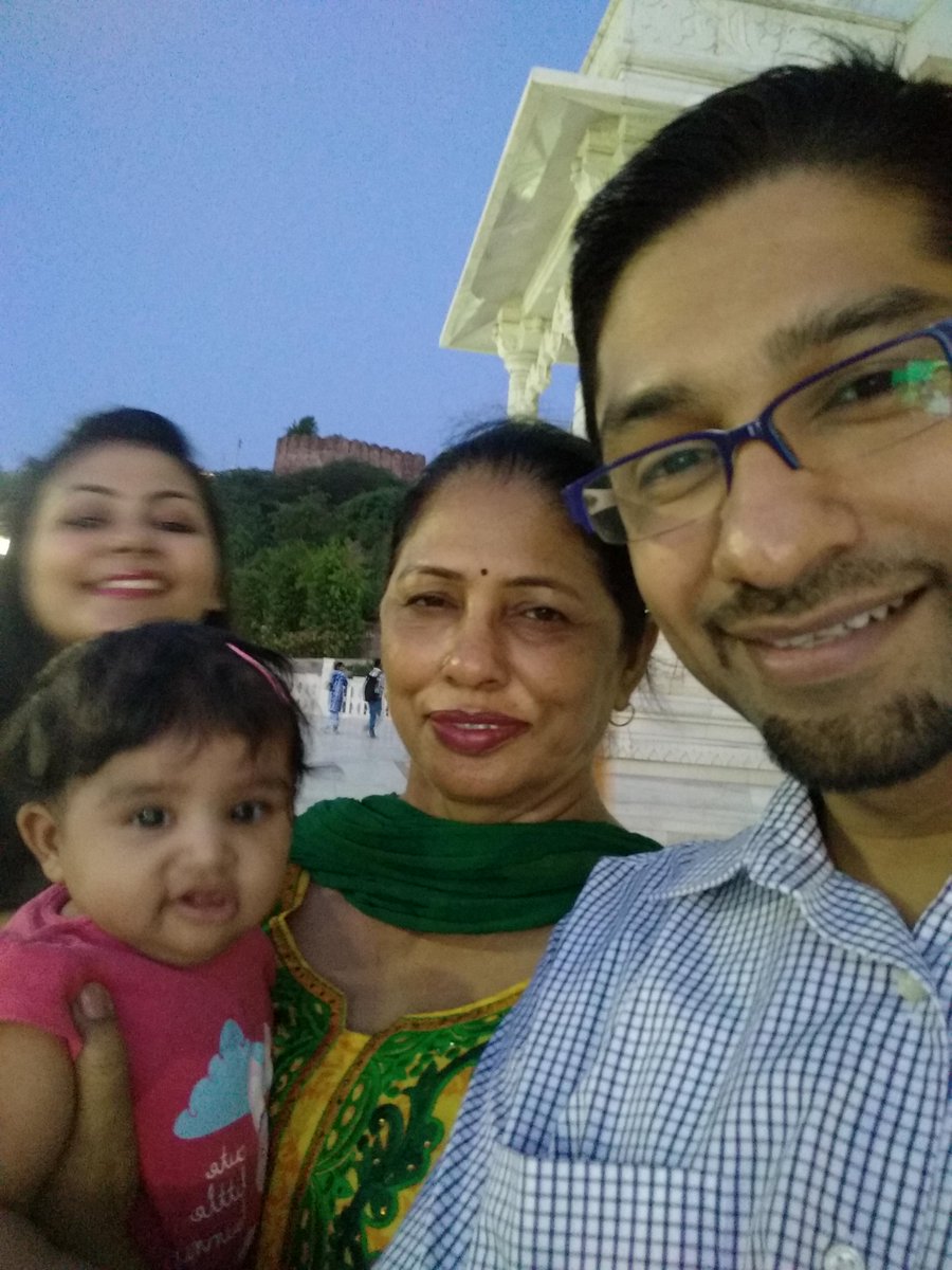 pankajthareja's tweet image. @Micromax_Mobile AYE, I want to gift a #CanvasTabForHer to my #mother so that we stay connected thru this #fabTab