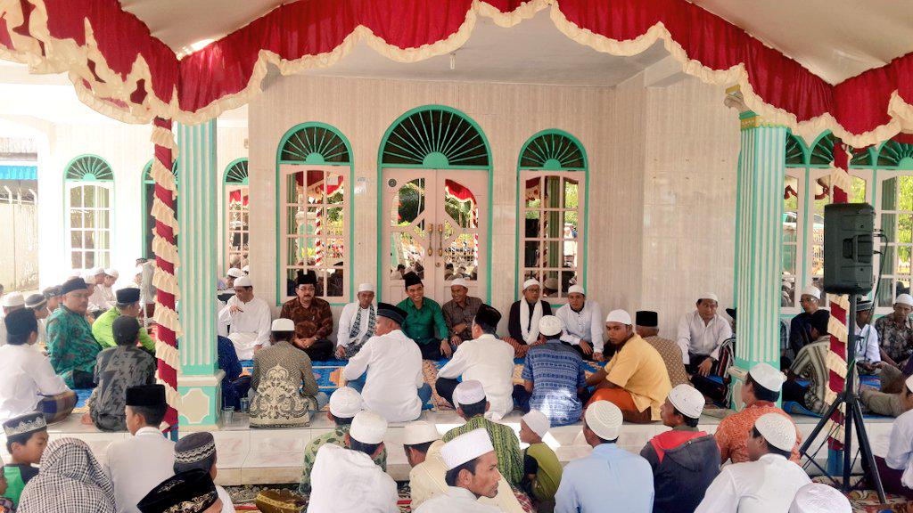 Zairullah_ZA's tweet photo. Mengunjungi masyarakat Kampung Madura di Gunung Sambung Martapura @FraksiPKB @BeritaPKB #Reses http://t.co/LsaBeJSgkm