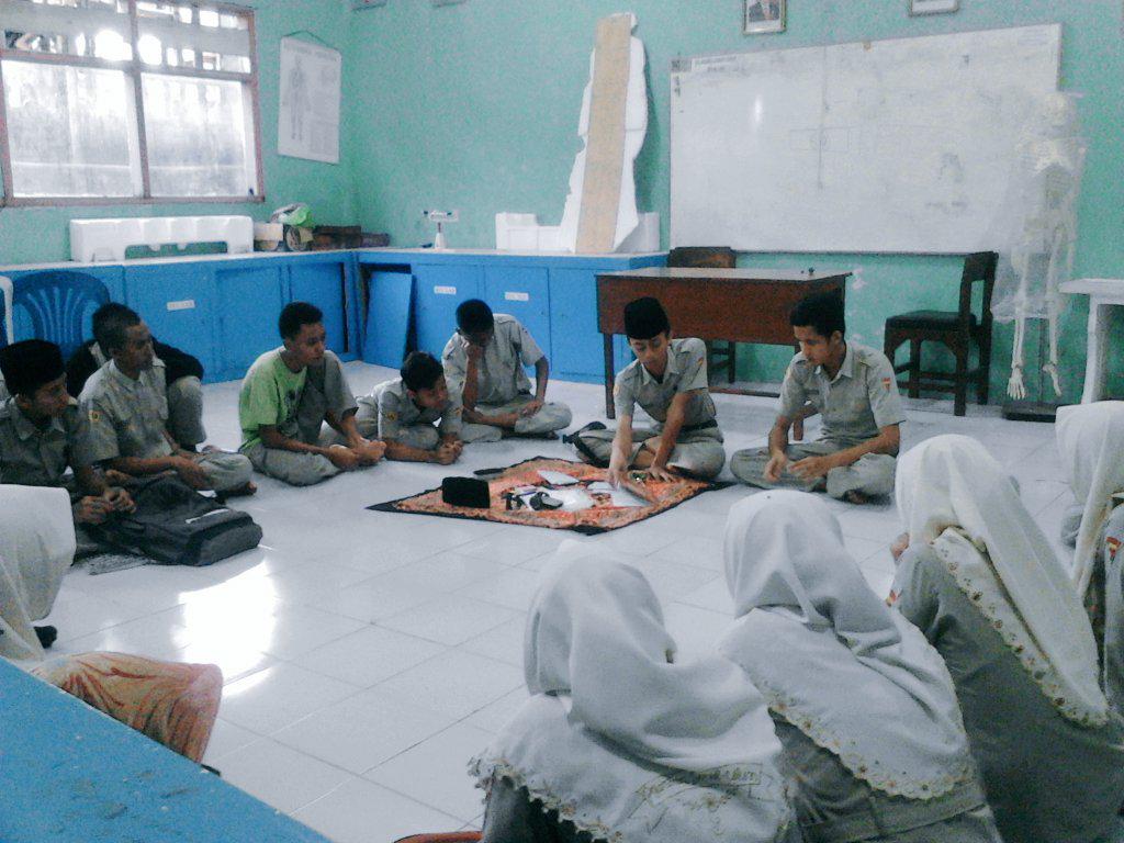 ap yg sedng dilakukan oleh ketua ya??? @507jalanterus <a href="/MevlanaDeva/">MVLNDV</a>