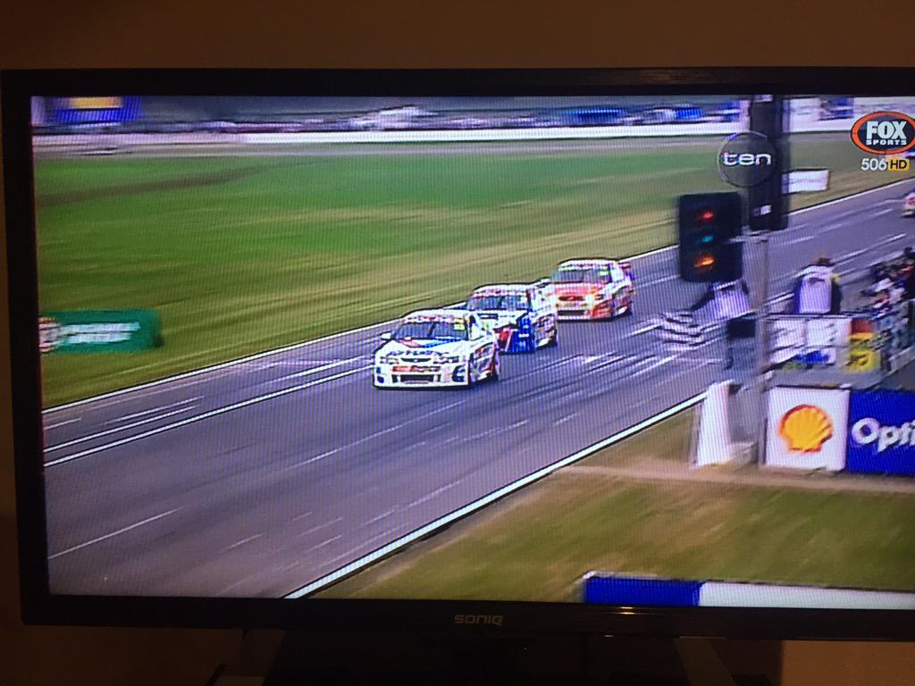 Timbo427's tweet photo. @CamsCorner loving Foxtel V8Supercars Classics. Winton 2004!!! http://t.co/lgAjjGAiJ6